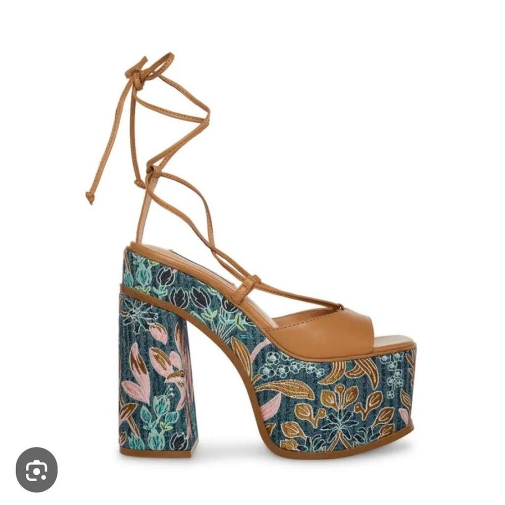 Steve Madden Platform Lace Up Heels